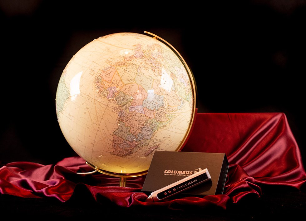 [Translate to Englisch:] Royal Globus Swarovski